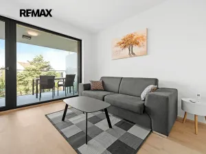 Pronájem bytu 1+kk, Praha - Libeň, Kotlaska, 33 m2