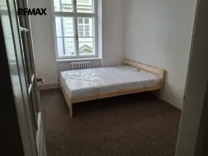 Pronájem bytu 4+1, Praha - Staré Město, Husova, 66 m2