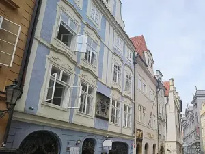Pronájem bytu 4+1, Praha - Staré Město, Husova, 66 m2