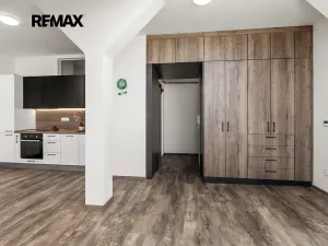 Prodej bytu 1+kk, Pardubice, Železničního pluku, 43 m2