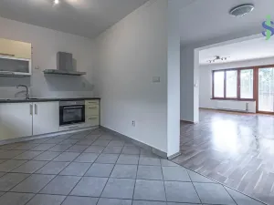 Pronájem rodinného domu, Praha - Kyje, Černičná, 150 m2