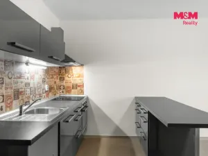 Pronájem bytu 2+kk, Praha - Bohnice, Bohnická, 55 m2