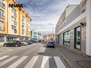 Prodej obchodního prostoru, Kladno, Vašatova, 190 m2