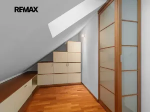 Prodej bytu 3+kk, Praha - Holešovice, Dobrovského, 107 m2
