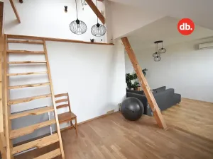 Pronájem bytu 3+1, Karlovy Vary, Majakovského, 74 m2