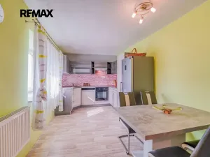 Prodej rodinného domu, Pernarec, 220 m2