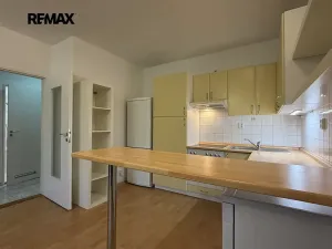 Pronájem bytu 2+kk, Beroun, Palouček, 43 m2