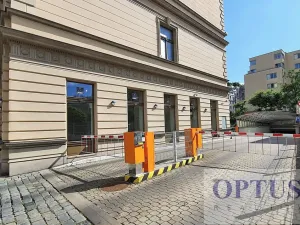 Pronájem garážového stání, Praha - Vinohrady, U Zvonařky, 13 m2