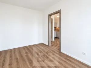 Pronájem bytu 2+kk, Praha - Černý Most, Arnošta Valenty, 41 m2