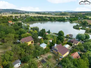 Prodej zahrady, Vojkovice, 617 m2