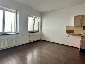 Pronájem bytu 2+kk, Karlovy Vary, Spojovací, 70 m2