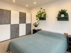 Prodej bytu 3+1, Ostrov, Kollárova, 68 m2