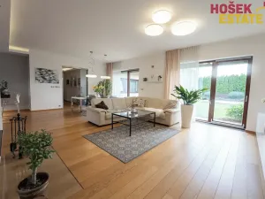 Prodej rodinného domu, Holubice, 240 m2