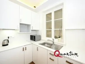 Pronájem kanceláře, Praha - Hradčany, Loretánské náměstí, 28 m2