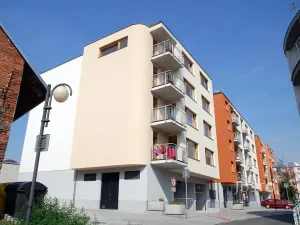 Pronájem bytu 1+kk, Písek, V Portyči, 38 m2