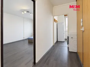 Pronájem bytu 1+1, Hradec Králové - Třebeš, třída Edvarda Beneše, 42 m2