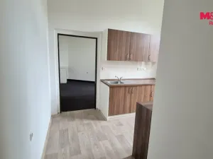Pronájem bytu 2+1, Kladno, Váňova, 56 m2