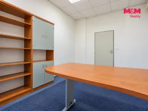 Prodej obchodního prostoru, Otrokovice, Tylova, 750 m2