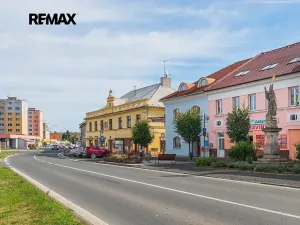 Pronájem obchodního prostoru, Přeštice, Masarykovo nám., 171 m2
