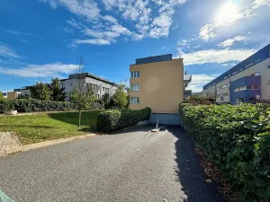 Prodej bytu 2+kk, Praha - Hostavice, U Hostavického potoka, 50 m2