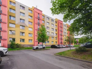 Prodej bytu 3+1, Plzeň - Doubravka, Popelnicová, 66 m2