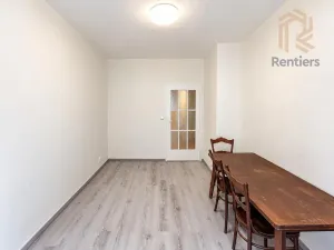 Pronájem bytu 2+kk, Praha - Podolí, Sinkulova, 37 m2
