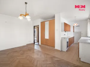 Prodej bytu 3+kk, Pardubice - Ohrazenice, Trnovská, 69 m2