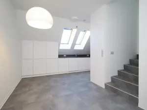 Pronájem bytu 2+1, Praha - Vinohrady, Korunní, 82 m2