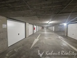Pronájem garáže, Praha - Strašnice, Štěchovická, 16 m2