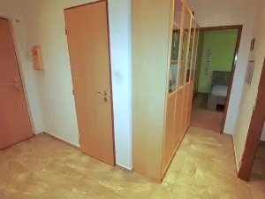 Pronájem bytu 2+1, Praha - Vysočany, Kolbenova, 55 m2