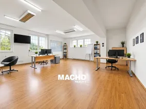 Pronájem kanceláře, Králův Dvůr, Tovární, 370 m2