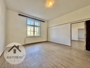 Prodej bytu 3+1, Praha - Libeň, náměstí Dr. Václava Holého, 102 m2