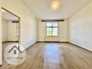 Prodej bytu 3+1, Praha - Libeň, náměstí Dr. Václava Holého, 102 m2