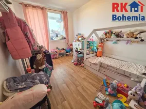 Pronájem bytu 3+1, Praha - Prosek, Vysočanská, 84 m2