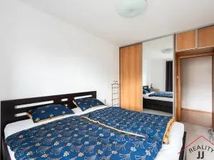 Prodej bytu 2+kk, Praha - Zbraslav, Neumannova, 42 m2