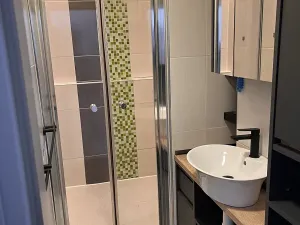 Prodej bytu 2+1, Karlovy Vary, Kpt. Nálepky, 65 m2