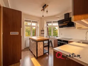 Prodej bytu 2+1, Praha - Dolní Počernice, K zámku, 65 m2