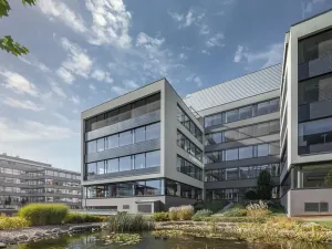 Pronájem kanceláře, Praha - Stodůlky, náměstí Junkových, 500 m2
