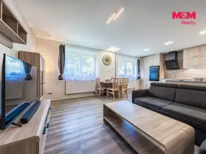 Prodej rodinného domu, Měchenice, V Luhu, 131 m2