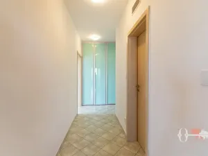 Prodej bytu 2+kk, Praha - Štěrboholy, Andersenova, 65 m2