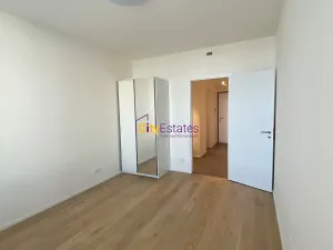 Pronájem bytu 2+kk, Praha - Smíchov, Nádražní, 56 m2
