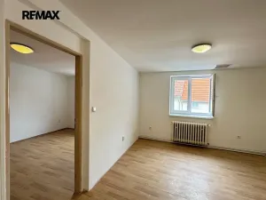 Pronájem bytu 2+1, Krabčice, 48 m2