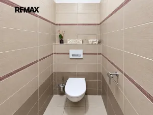 Prodej bytu 2+1, Praha - Vysočany, Zbuzkova, 76 m2
