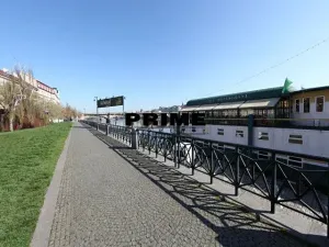 Pronájem bytu 3+1, Praha - Smíchov, Hořejší nábřeží, 134 m2