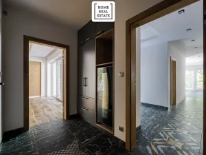 Prodej bytu 4+kk, Karlovy Vary, Šumavská, 171 m2