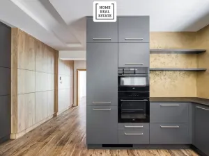 Prodej bytu 4+kk, Karlovy Vary, Šumavská, 171 m2