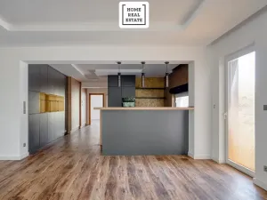 Prodej bytu 4+kk, Karlovy Vary, Šumavská, 171 m2