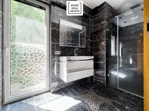 Prodej bytu 4+kk, Karlovy Vary, Šumavská, 171 m2