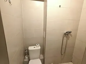 Pronájem bytu 1+kk, Praha - Radotín, Vrážská, 27 m2
