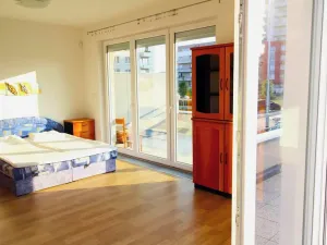 Pronájem bytu 1+kk, Praha - Letňany, Hlučkova, 38 m2